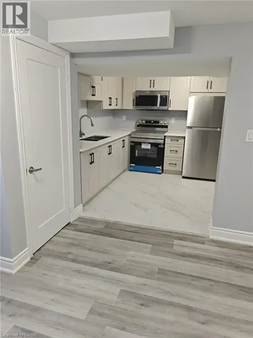 28 Crossmore Crescent Cambridge ON M1S 0C7