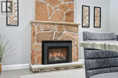 53 Glaceport Avenue Waterdown ON L9H 7E2