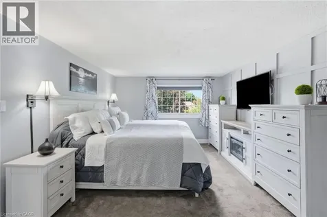 53 Glaceport Avenue Waterdown ON L9H 7E2
