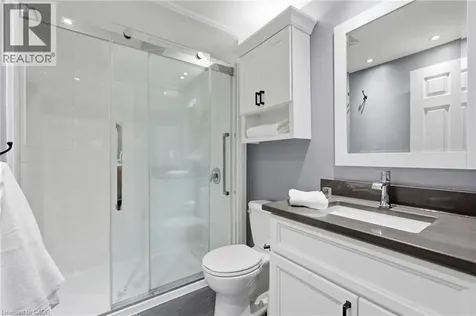 53 Glaceport Avenue Waterdown ON L9H 7E2