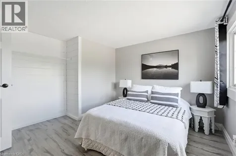 53 Glaceport Avenue Waterdown ON L9H 7E2