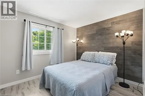 53 Glaceport Avenue Waterdown ON L9H 7E2