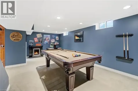 53 Glaceport Avenue Waterdown ON L9H 7E2