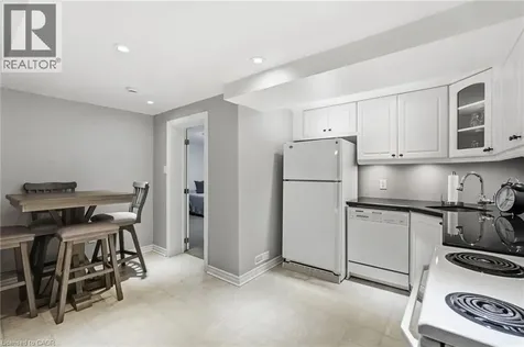 53 Glaceport Avenue Waterdown ON L9H 7E2