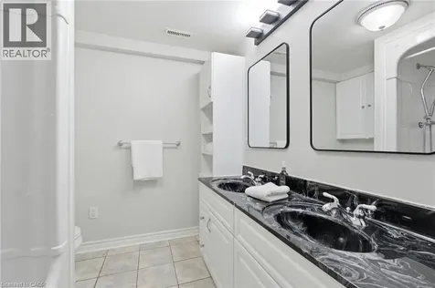 53 Glaceport Avenue Waterdown ON L9H 7E2