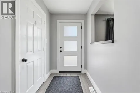 53 Glaceport Avenue Waterdown ON L9H 7E2