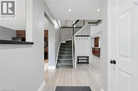 53 Glaceport Avenue Waterdown ON L9H 7E2
