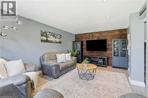 53 Glaceport Avenue Waterdown ON L9H 7E2