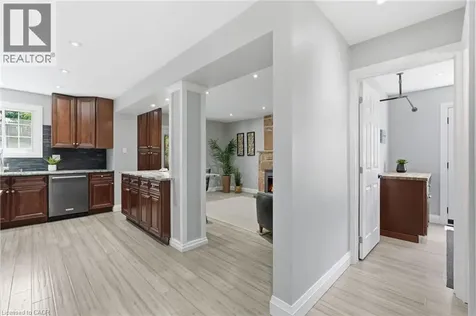 53 Glaceport Avenue Waterdown ON L9H 7E2