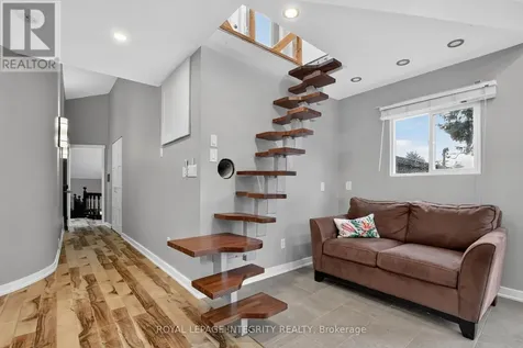 954 Watson Street Ottawa ON K2B 6C2