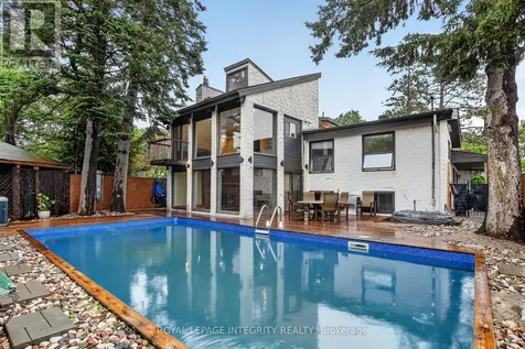 954 Watson Street Ottawa ON K2B 6C2