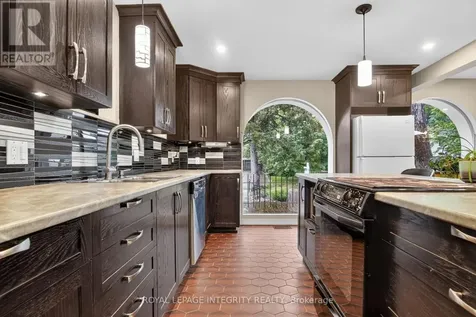954 Watson Street Ottawa ON K2B 6C2