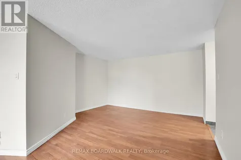 2020 Jasmine Crescent Ottawa ON K1J 8K5