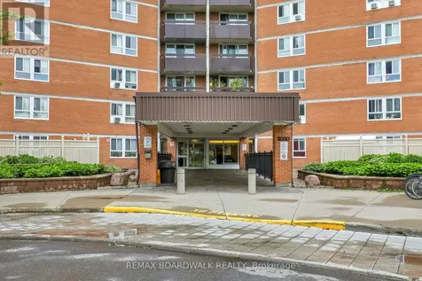 2020 Jasmine Crescent Ottawa ON K1J 8K5