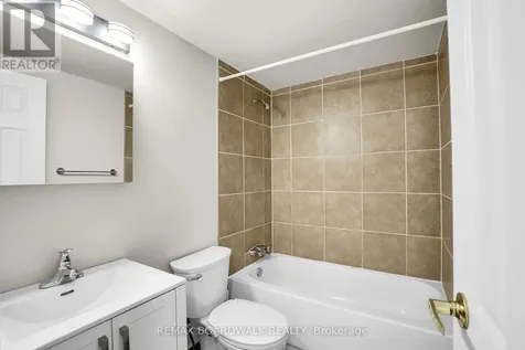 2020 Jasmine Crescent Ottawa ON K1J 8K5