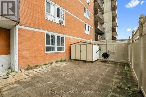 2020 Jasmine Crescent Ottawa ON K1J 8K5