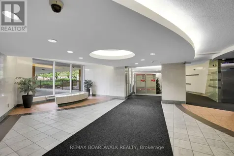 2020 Jasmine Crescent Ottawa ON K1J 8K5