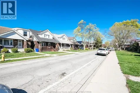 1248 Bruce Avenue Windsor ON N8X 1X3