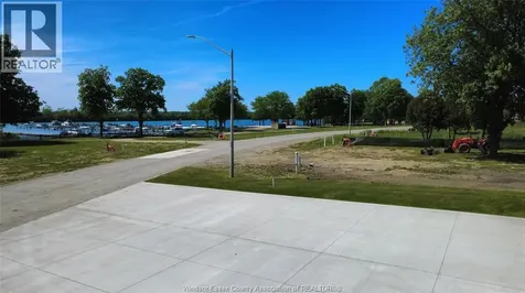 187 Bois Blanc Amherstburg ON N9V 4A6