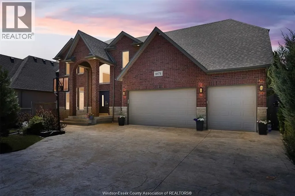 1078 Charlotte Crescent Lakeshore ON N0R 1A0