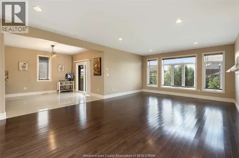 1078 Charlotte Crescent Lakeshore ON N0R 1A0
