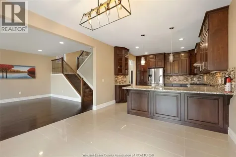 1078 Charlotte Crescent Lakeshore ON N0R 1A0