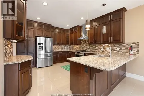 1078 Charlotte Crescent Lakeshore ON N0R 1A0