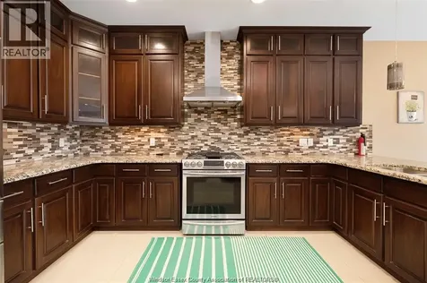1078 Charlotte Crescent Lakeshore ON N0R 1A0
