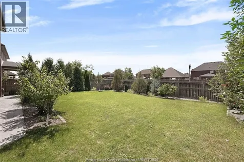 1078 Charlotte Crescent Lakeshore ON N0R 1A0