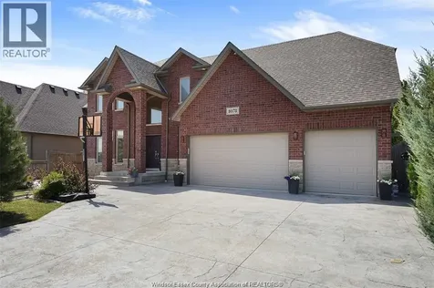 1078 Charlotte Crescent Lakeshore ON N0R 1A0
