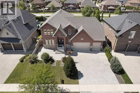 1078 Charlotte Crescent Lakeshore ON N0R 1A0
