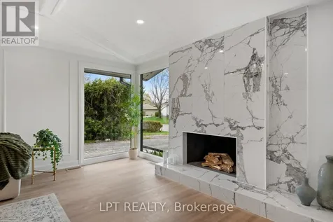 19 Moorcroft Road Ottawa ON K2G 0M6