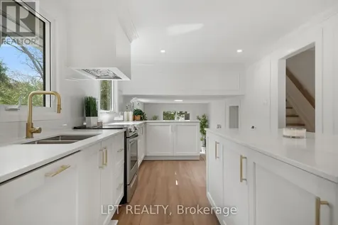 19 Moorcroft Road Ottawa ON K2G 0M6