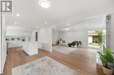 19 Moorcroft Road Ottawa ON K2G 0M6