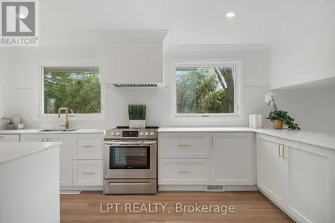 19 Moorcroft Road Ottawa ON K2G 0M6