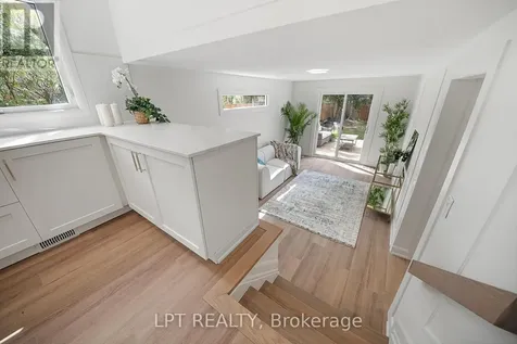 19 Moorcroft Road Ottawa ON K2G 0M6
