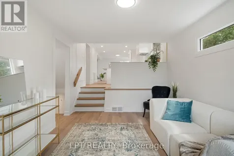 19 Moorcroft Road Ottawa ON K2G 0M6