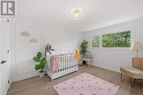 19 Moorcroft Road Ottawa ON K2G 0M6