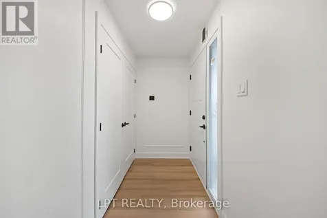 19 Moorcroft Road Ottawa ON K2G 0M6