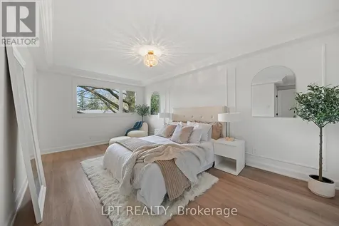 19 Moorcroft Road Ottawa ON K2G 0M6