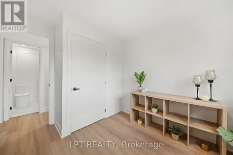 19 Moorcroft Road Ottawa ON K2G 0M6
