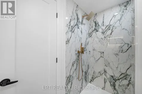 19 Moorcroft Road Ottawa ON K2G 0M6