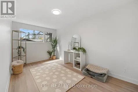 19 Moorcroft Road Ottawa ON K2G 0M6