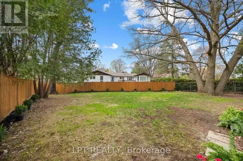 19 Moorcroft Road Ottawa ON K2G 0M6