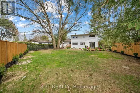 19 Moorcroft Road Ottawa ON K2G 0M6