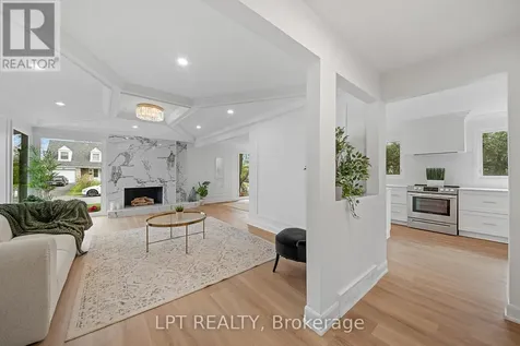 19 Moorcroft Road Ottawa ON K2G 0M6