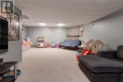 182 Irene Crescent Chelmsford ON P0M 1L0