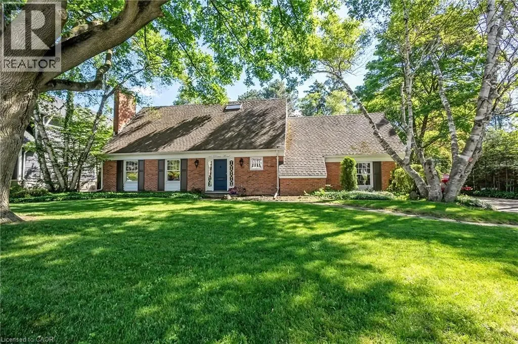 161 Dornie Road Oakville ON L6J 4N7