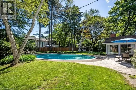 161 Dornie Road Oakville ON L6J 4N7