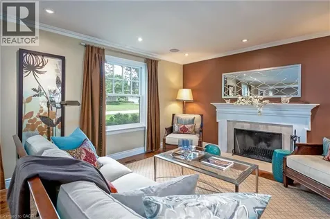 161 Dornie Road Oakville ON L6J 4N7